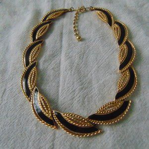 vintage Trifari signed black enamel waves necklace